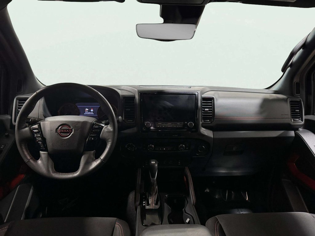2022 Nissan Frontier Crew Cab photo 8