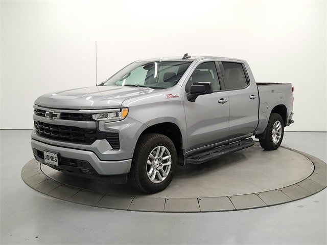 2024 Chevrolet Silverado 1500 RST photo 3