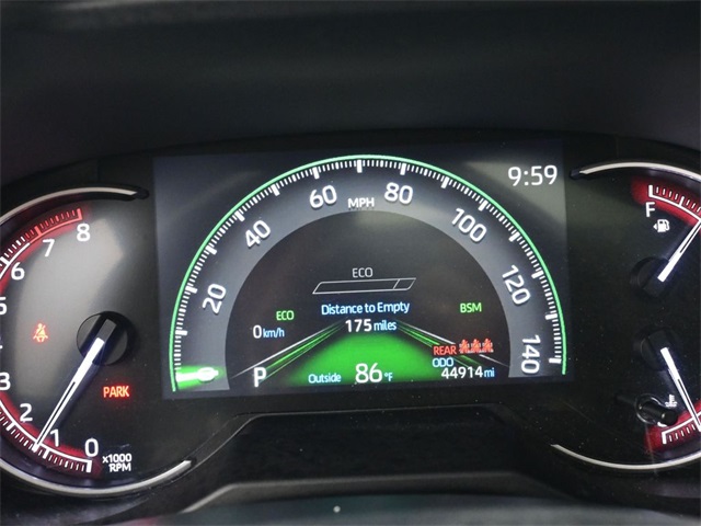 2023 Toyota RAV4 XLE photo 3