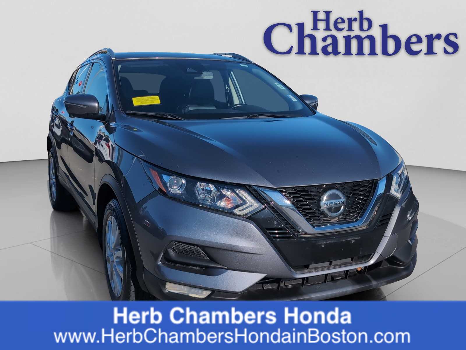 2020 Nissan Rogue Sport SV's photo