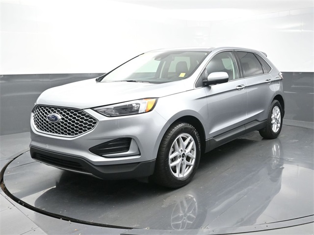2024 Ford Edge SEL photo 3