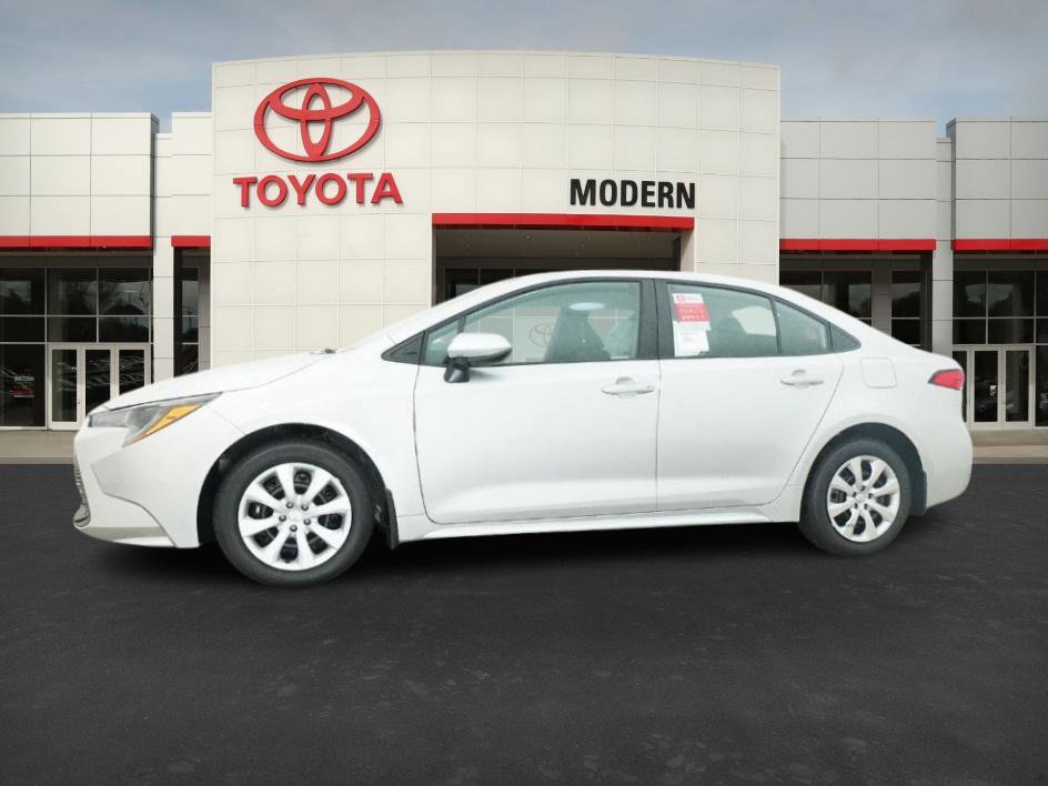 2025 Toyota Corolla LE photo 7