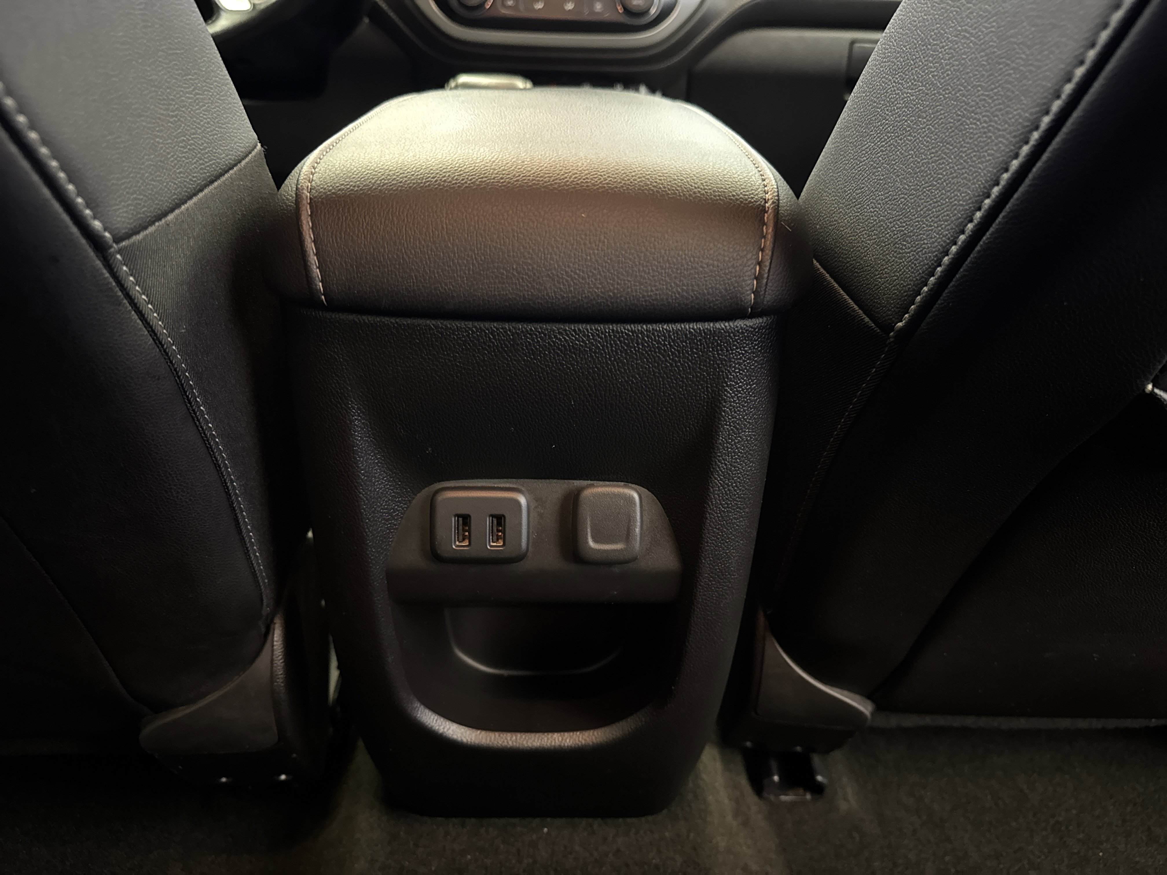 2017 Gmc Canyon SLT photo 3