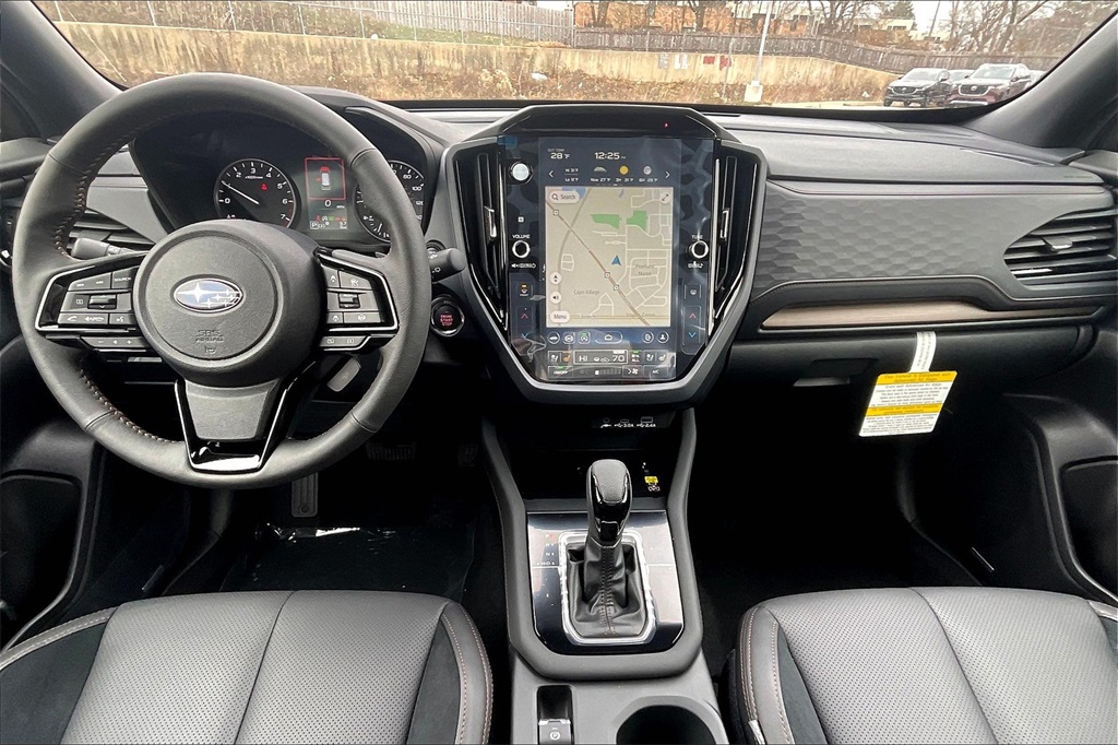 2025 Subaru Forester Touring photo 5