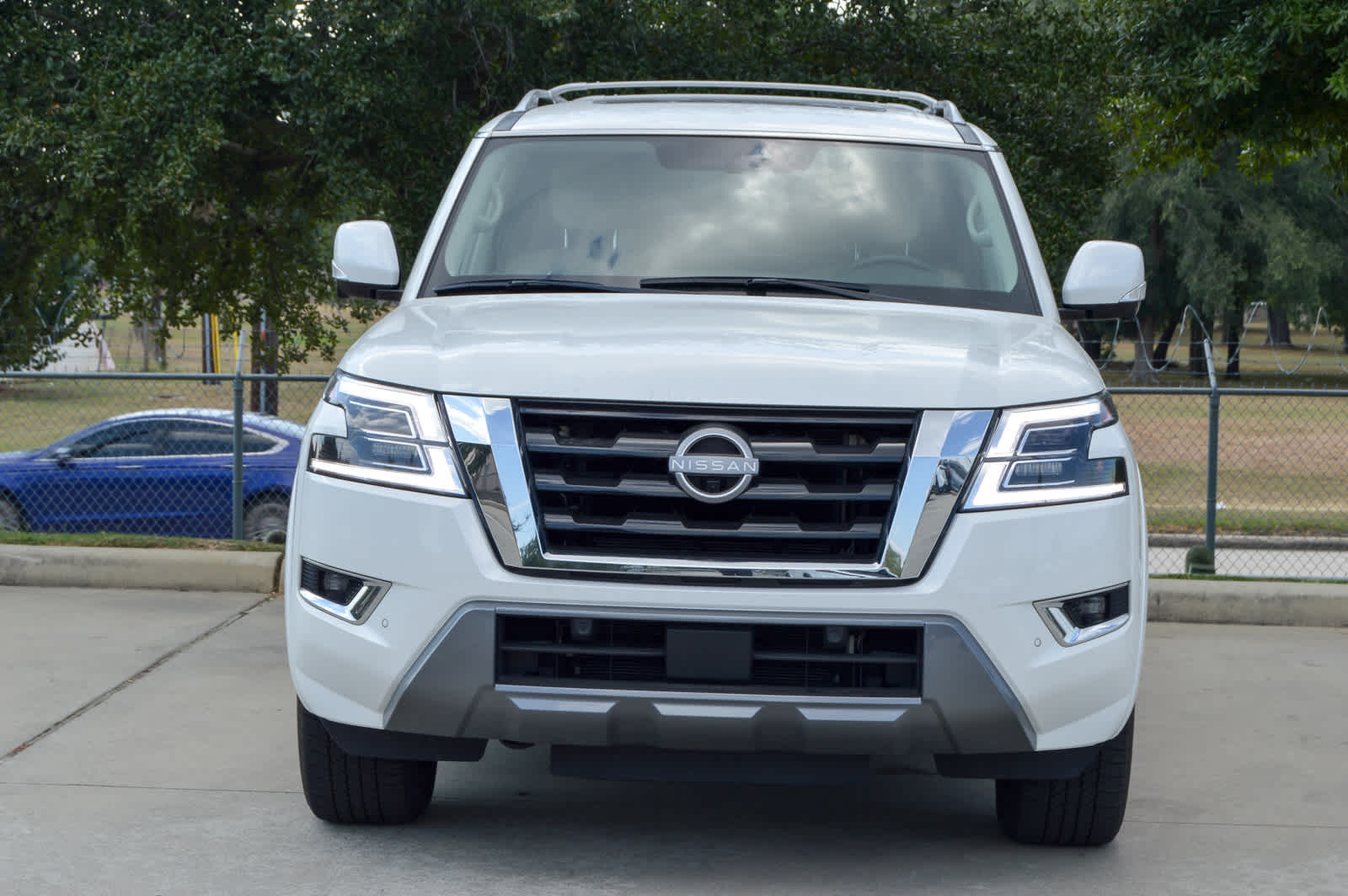 2024 Nissan Armada SL photo 2