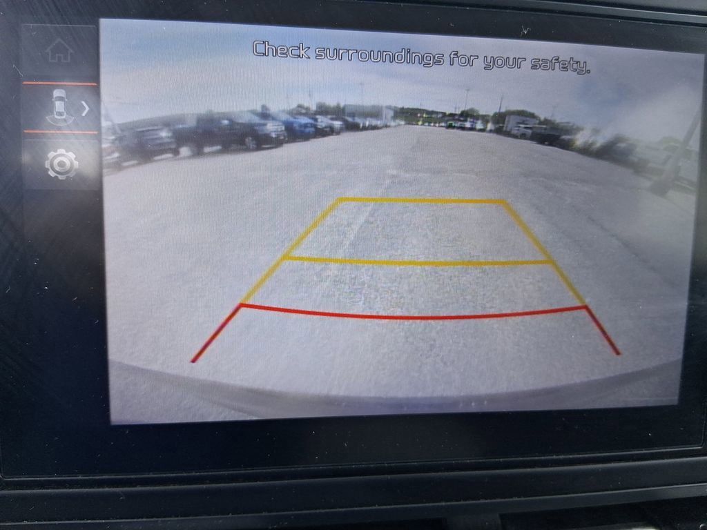 2023 Kia Carnival LX photo 30