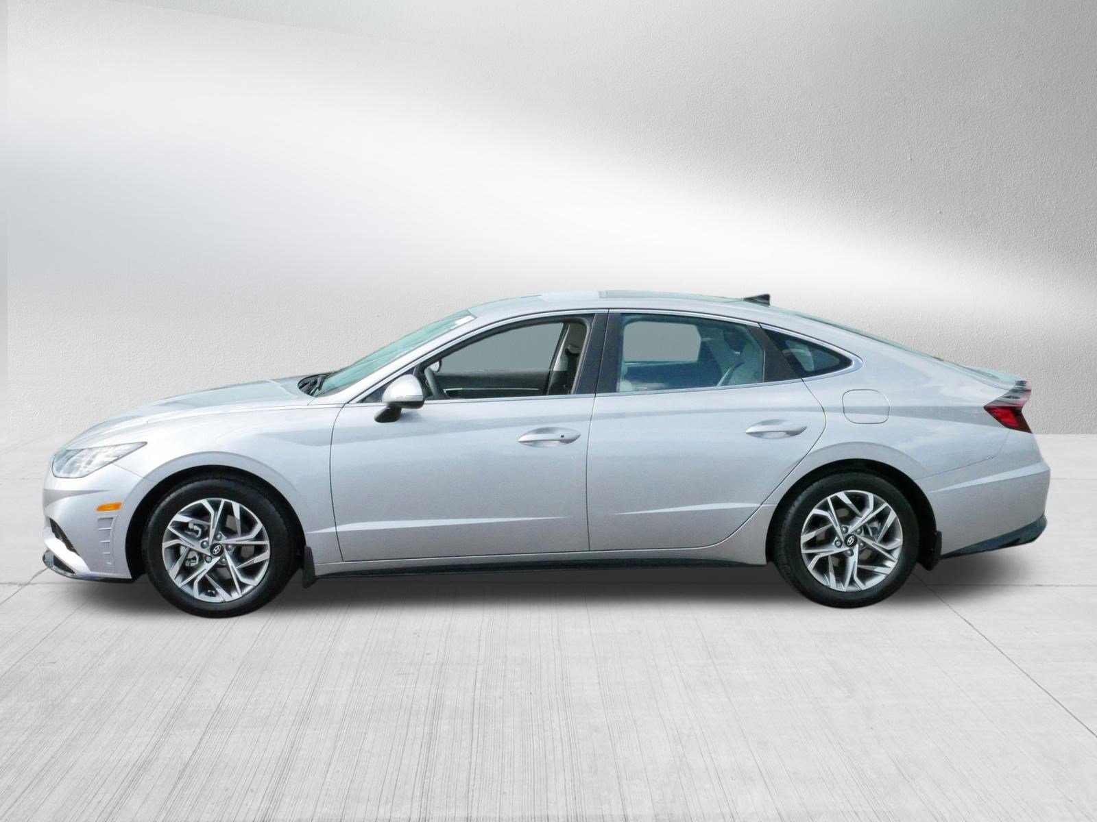 2023 Hyundai Sonata SEL photo 4