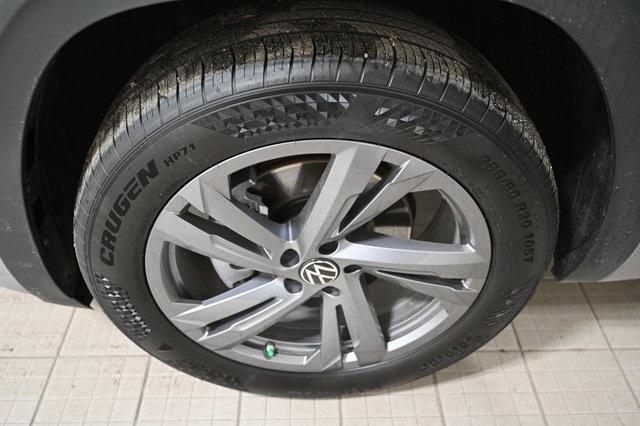 2024 Volkswagen Atlas Cross Sport SEL R-Line photo 17