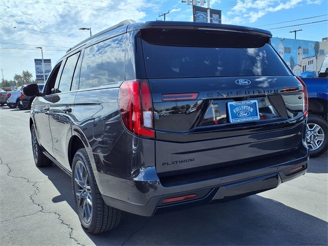 2025 Ford Expedition Platinum photo 4