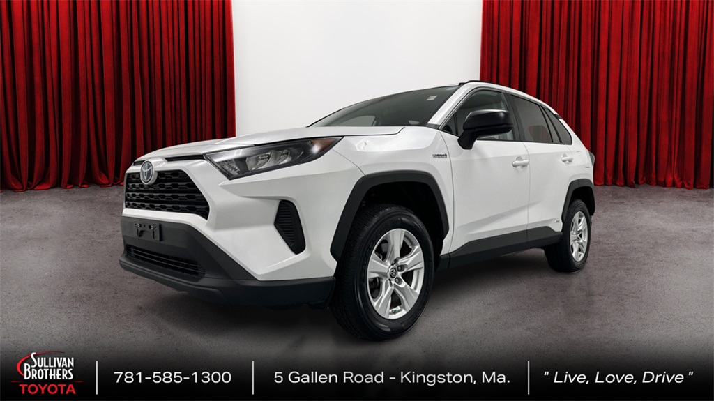 2021 Toyota RAV4 LE's photo