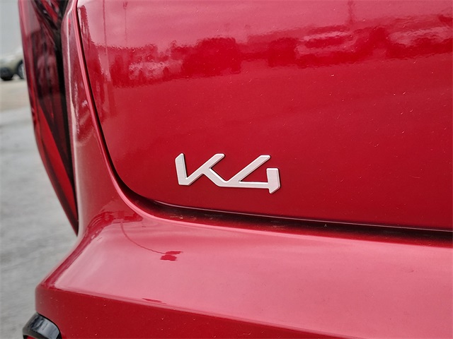 2025 Kia K4 GT-Line Turbo photo 3