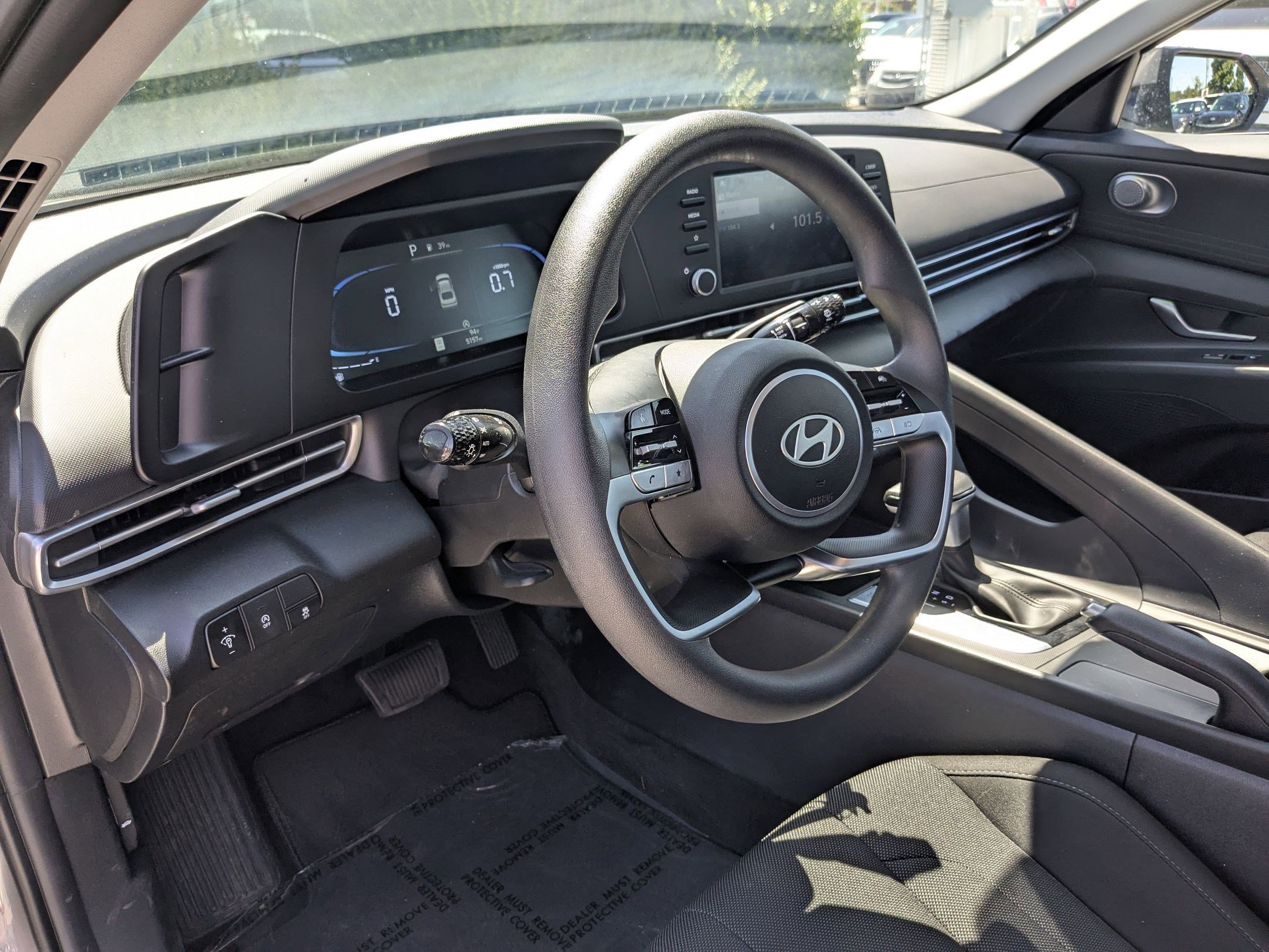 2024 Hyundai Elantra SE photo 13
