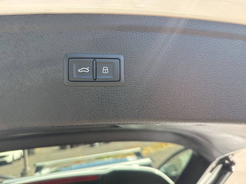 2023 Audi Q5 45 S line Premium photo 25