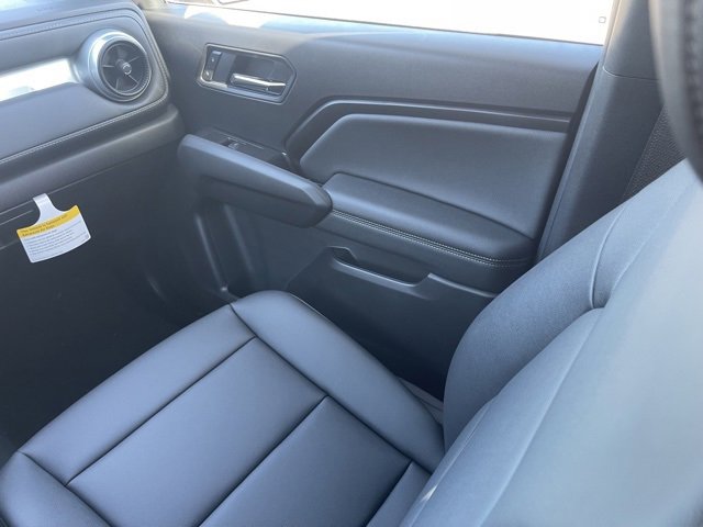 2026 Chevrolet Colorado LT photo 14