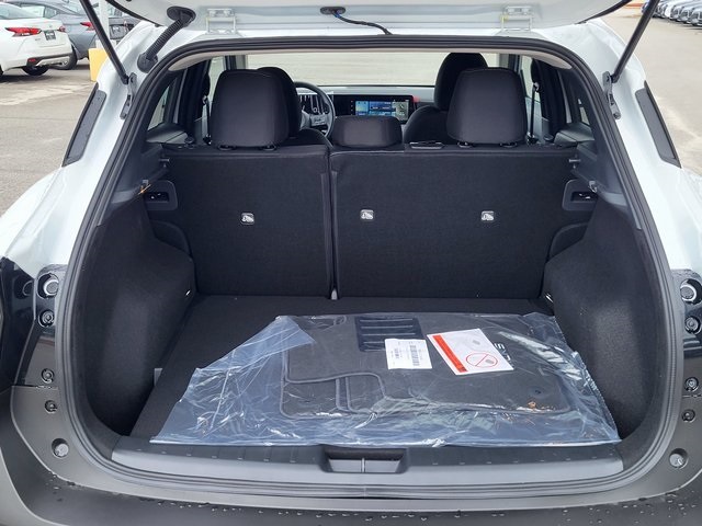 2025 Nissan Kicks SV photo 4