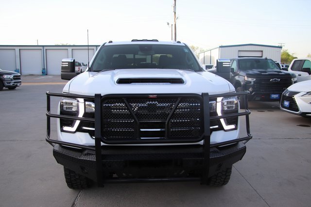 2024 Chevrolet Silverado 2500HD LTZ photo 3