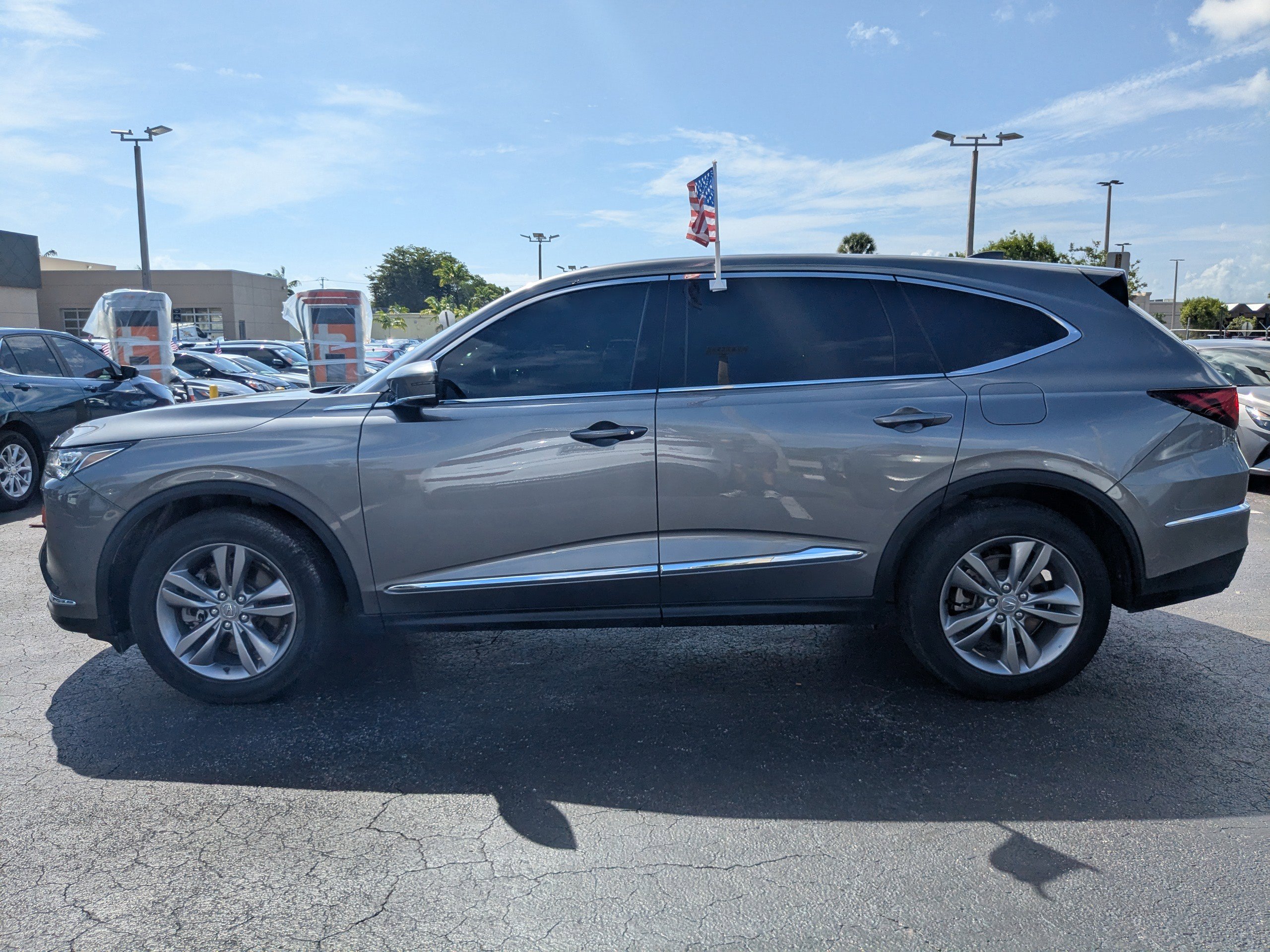 2023 Acura MDX SH-AWD photo 7