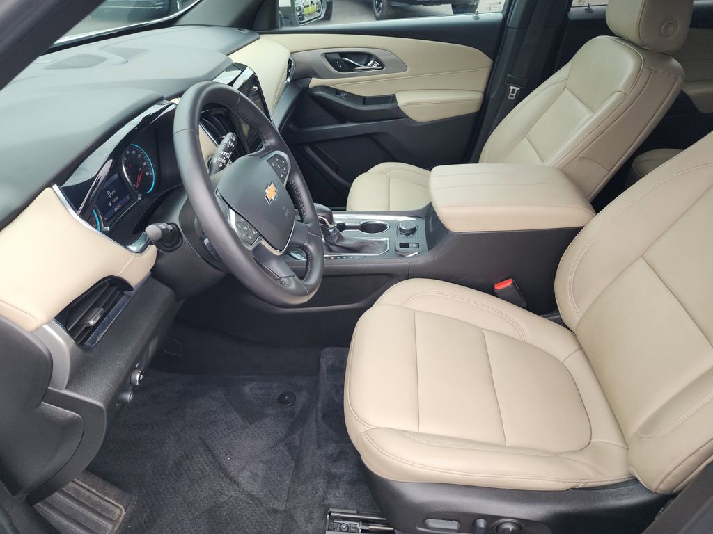 2022 Chevrolet Traverse Leather photo 17