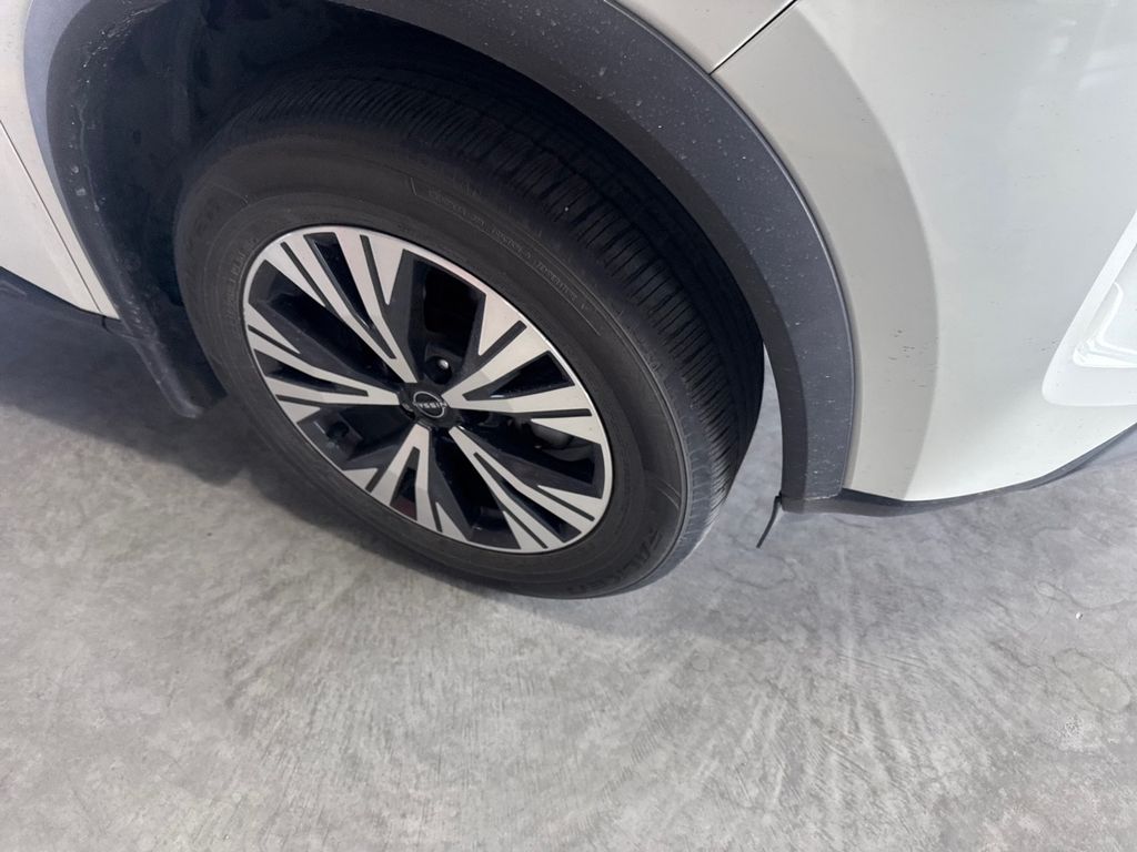2022 Nissan Rogue SV photo 14