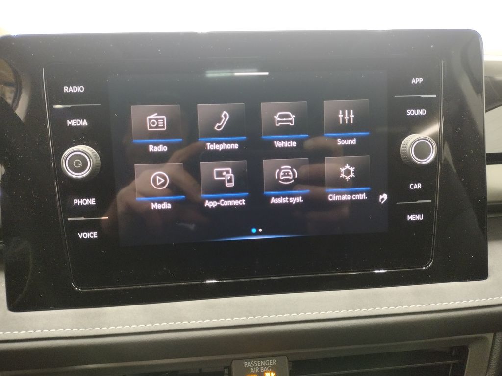 2025 Volkswagen Taos SE photo 23