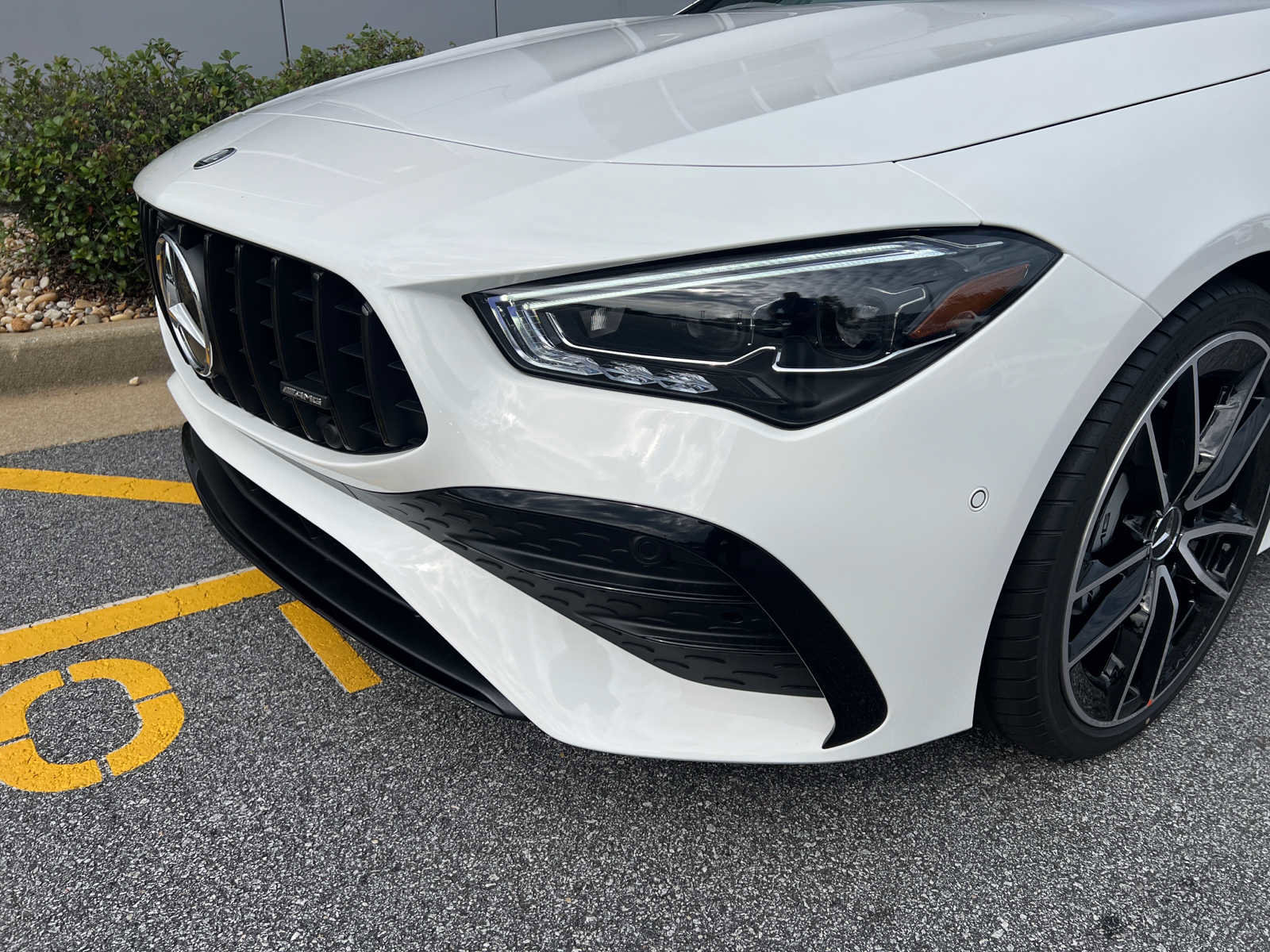 2025 Mercedes Benz CLA 35 photo 3