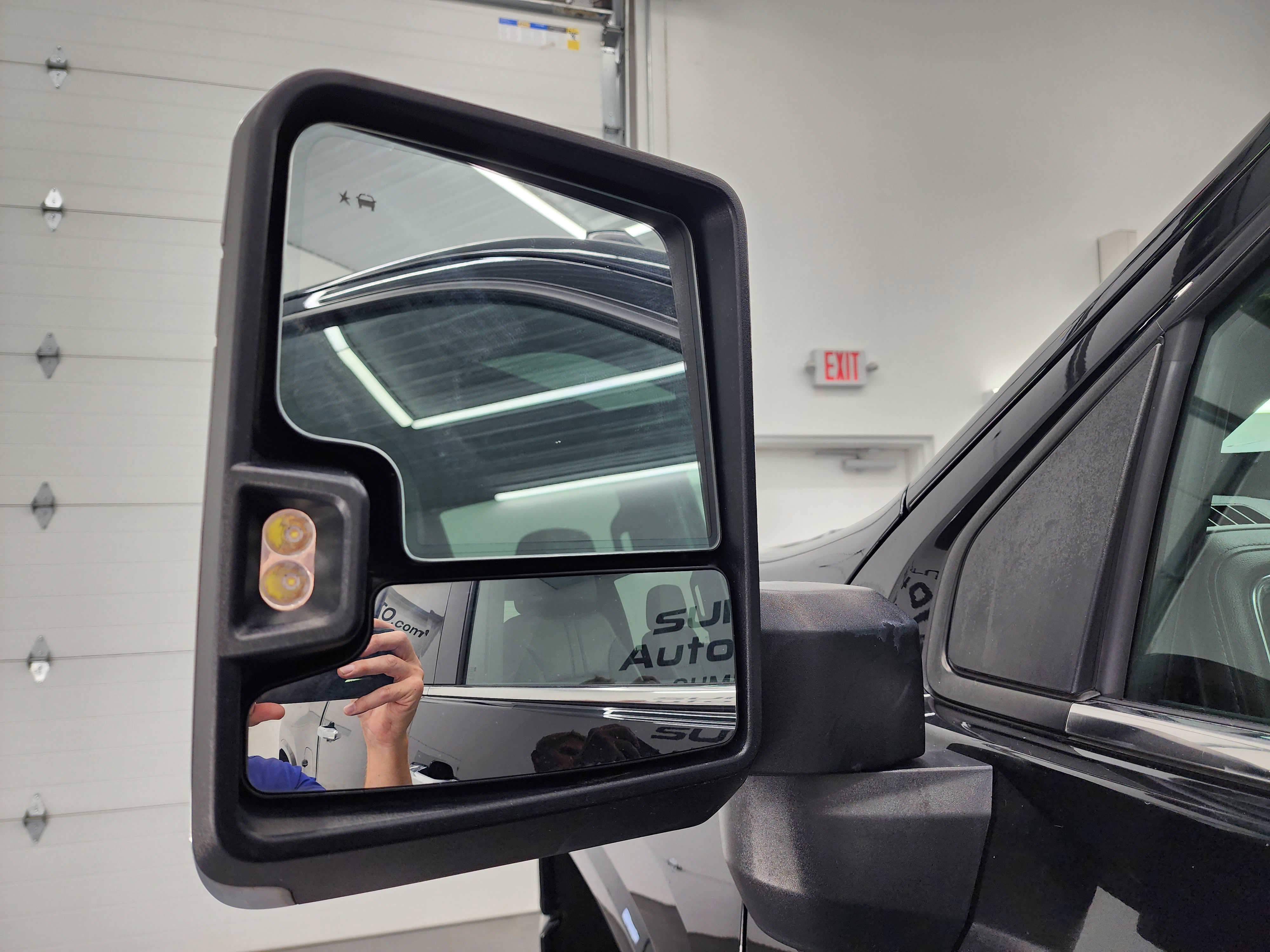 2022 Chevrolet Silverado 3500HD High Country photo 4