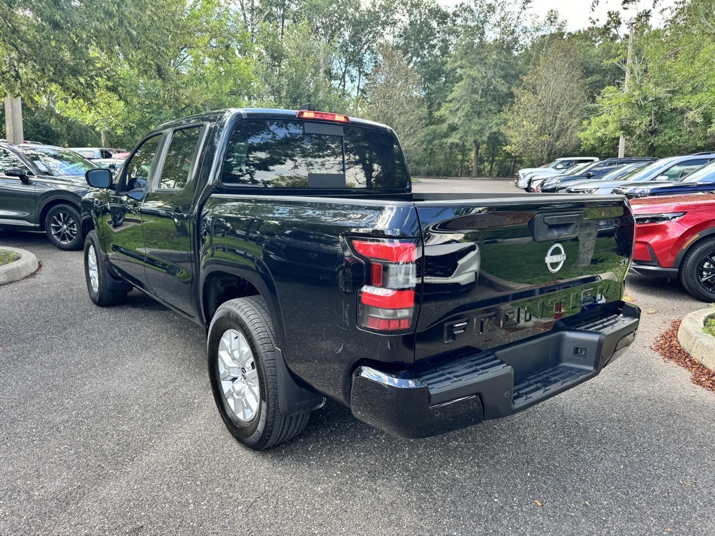 2023 Nissan Frontier SV photo 4