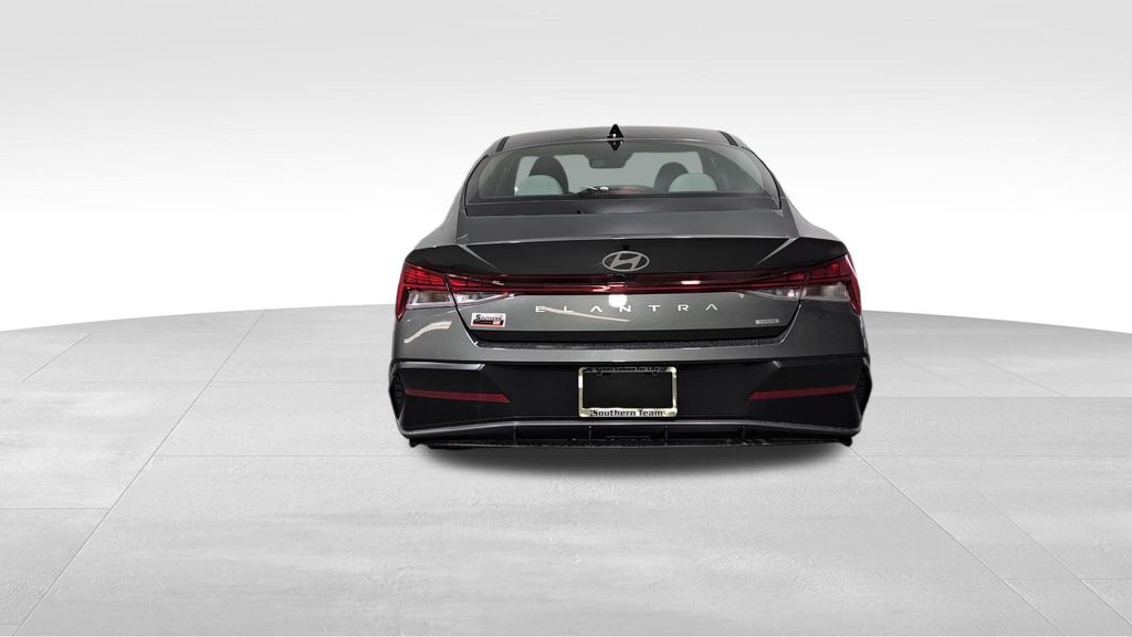 2025 Hyundai Elantra Hybrid Limited photo 4
