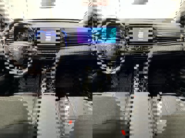 2025 Toyota Camry XLE photo 4