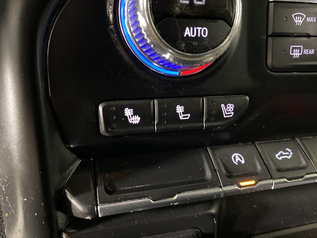 2019 Gmc Sierra 1500 SLT photo 3