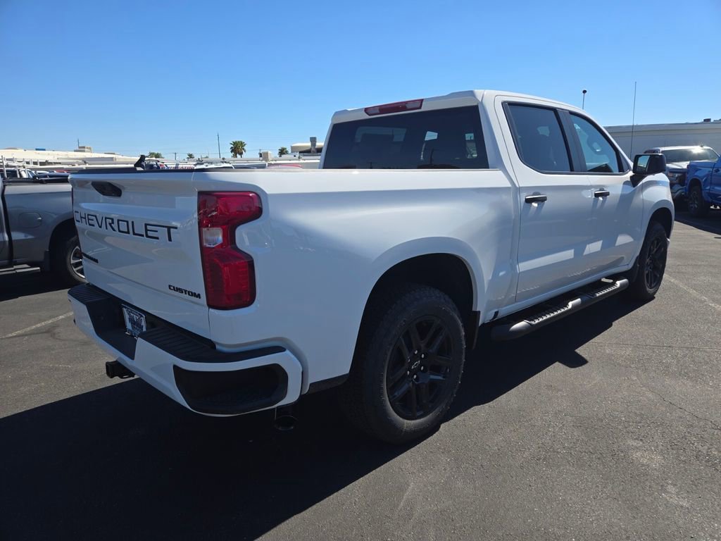 2026 Chevrolet Silverado 1500 Custom photo 4