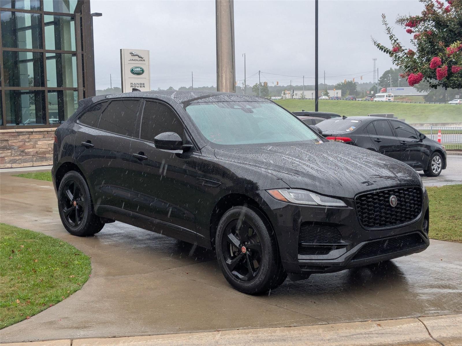 2023 Jaguar F-PACE P250 S photo 3