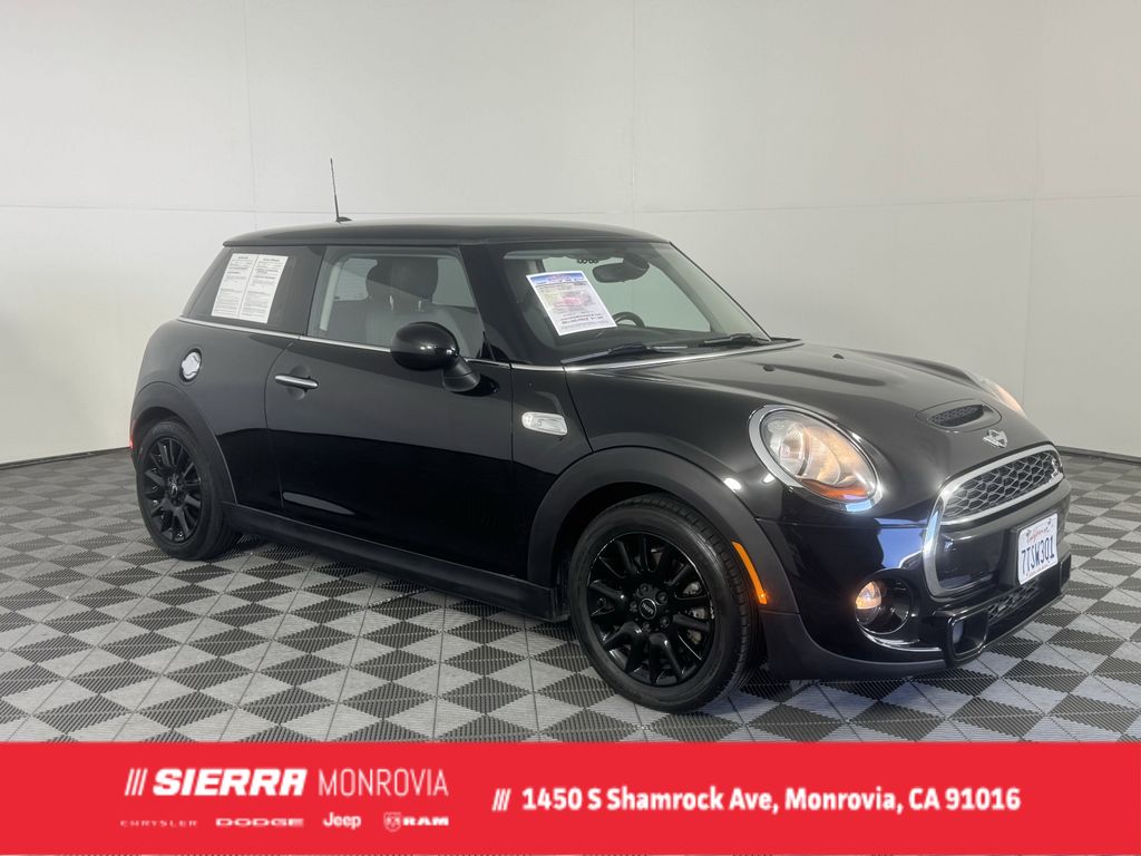 Used 2016 Black MINI Base image 1
