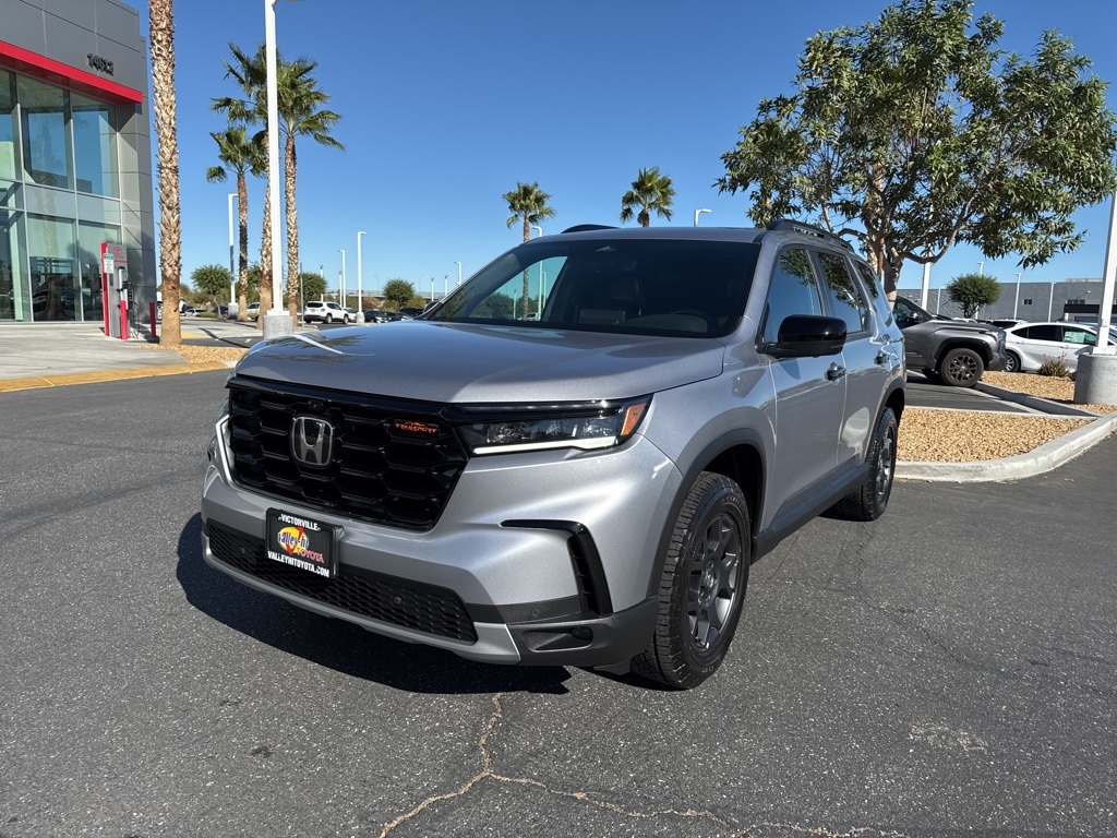 2024 Honda Pilot TrailSport photo 2