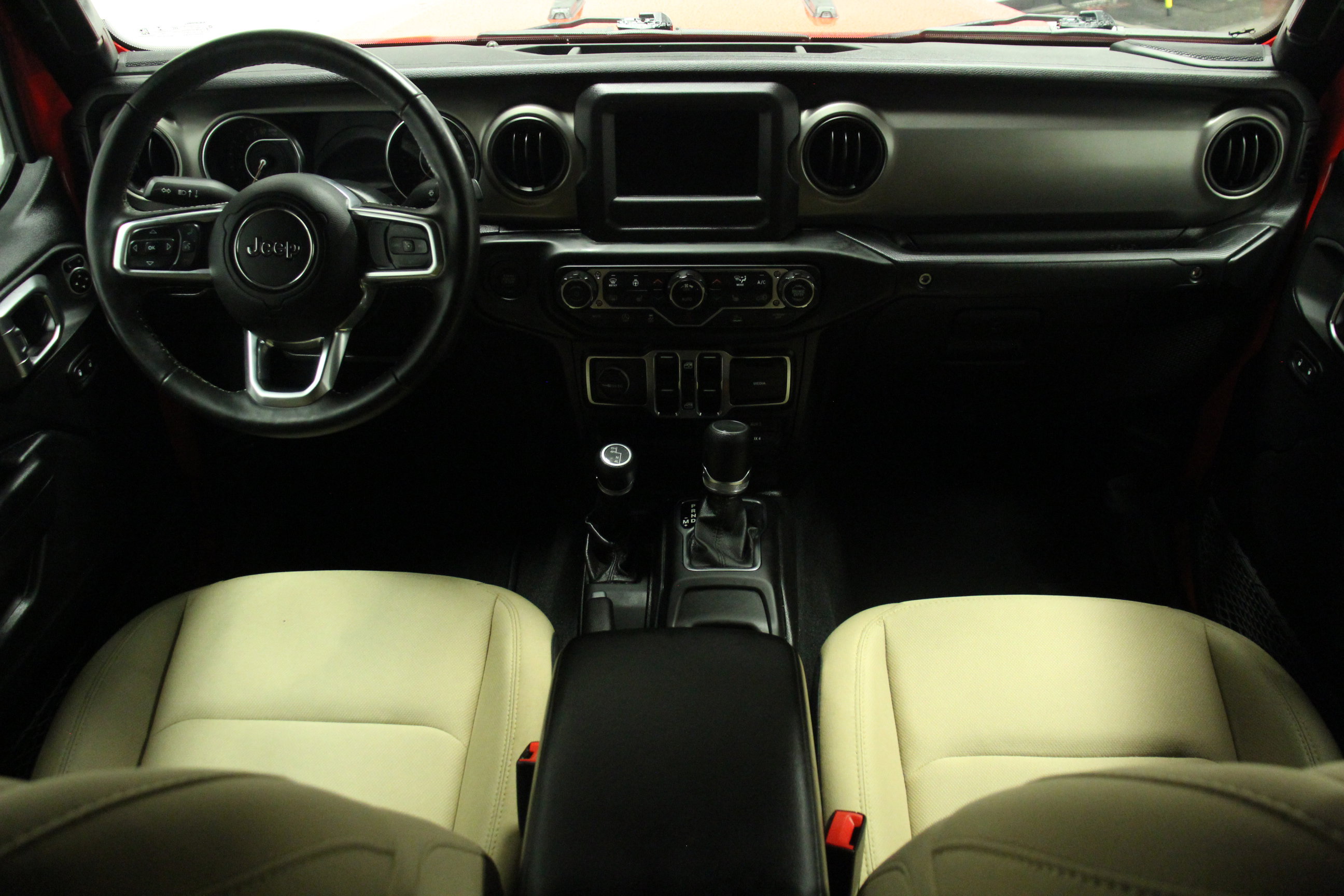 2020 Jeep Gladiator Sport photo 15