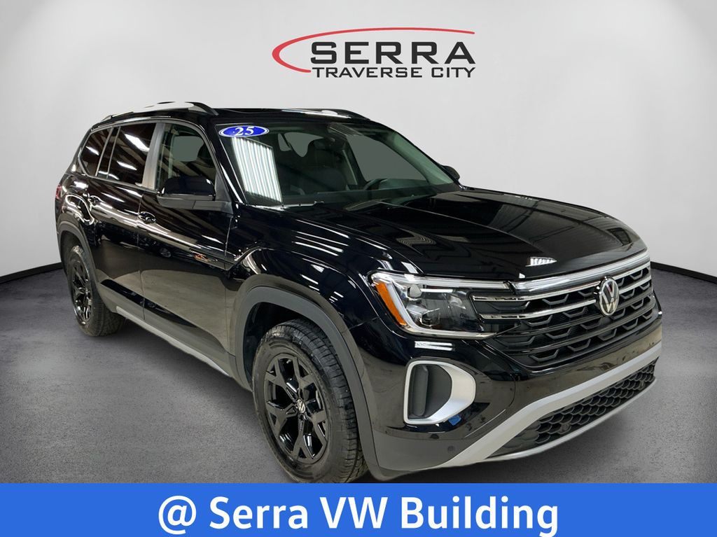 2025 Volkswagen Atlas Peak Edition photo 3