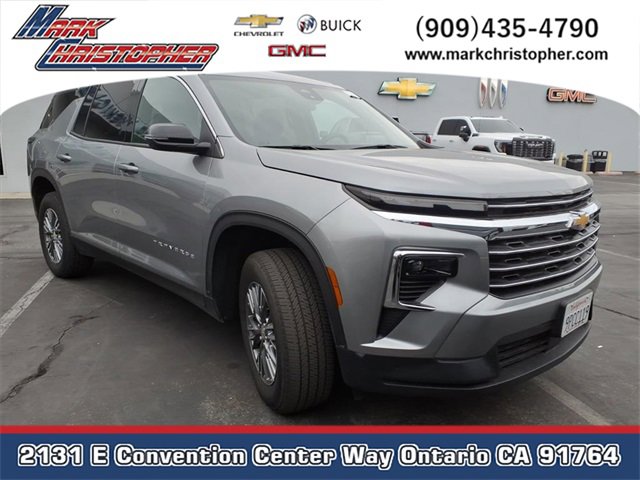 2025 Chevrolet Traverse LT's photo