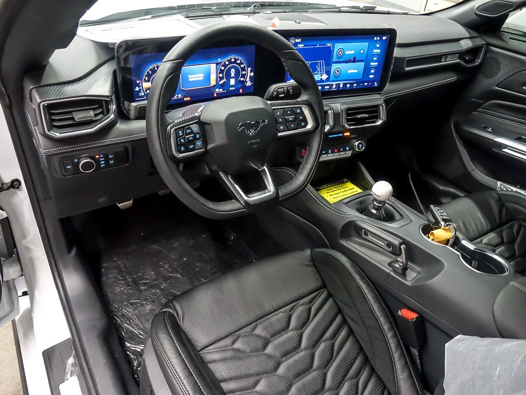 2025 FORD MUSTANG - Image 10