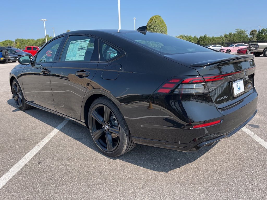 2025 Honda Accord Hybrid Sport-L photo 3