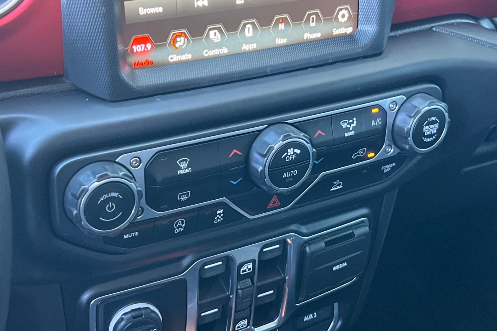 2022 Jeep Gladiator Rubicon photo 16