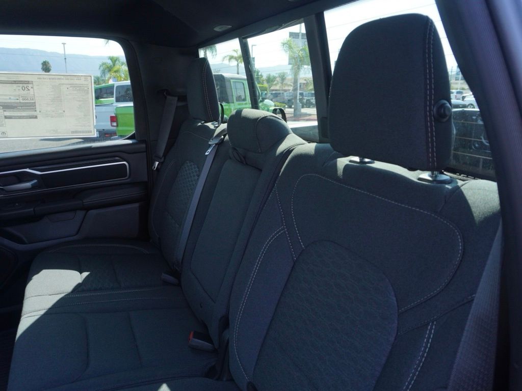 New 2026 Granite Crystal Metallic Clear-Coat Exterior Paint RAM Big Horn Sport Appearance Edition image 21