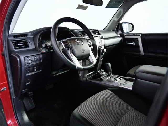 2018 Toyota 4Runner SR5 photo 14