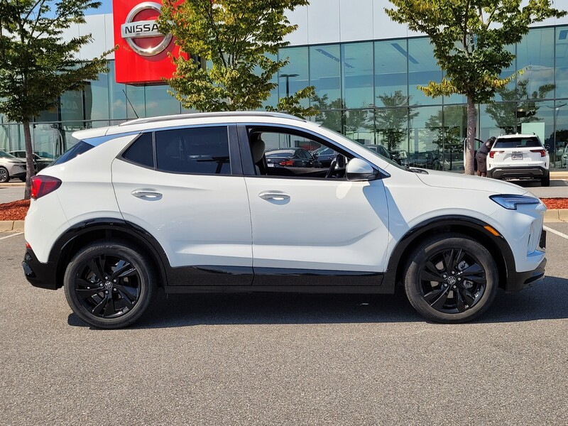 2024 Buick Encore GX Sport Touring photo 2
