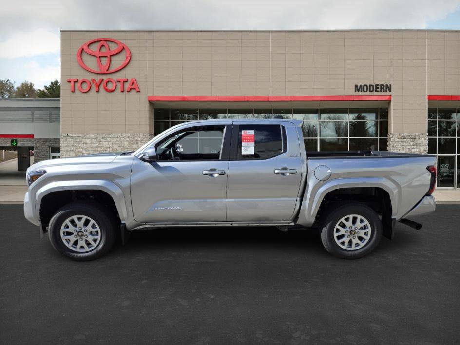 2025 Toyota Tacoma SR5 photo 8