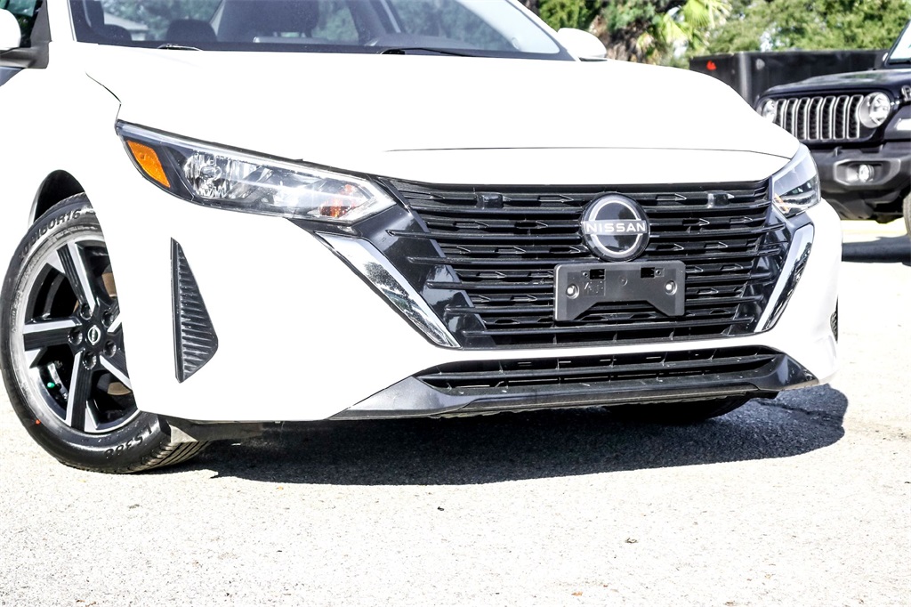 2025 Nissan Sentra SV photo 2