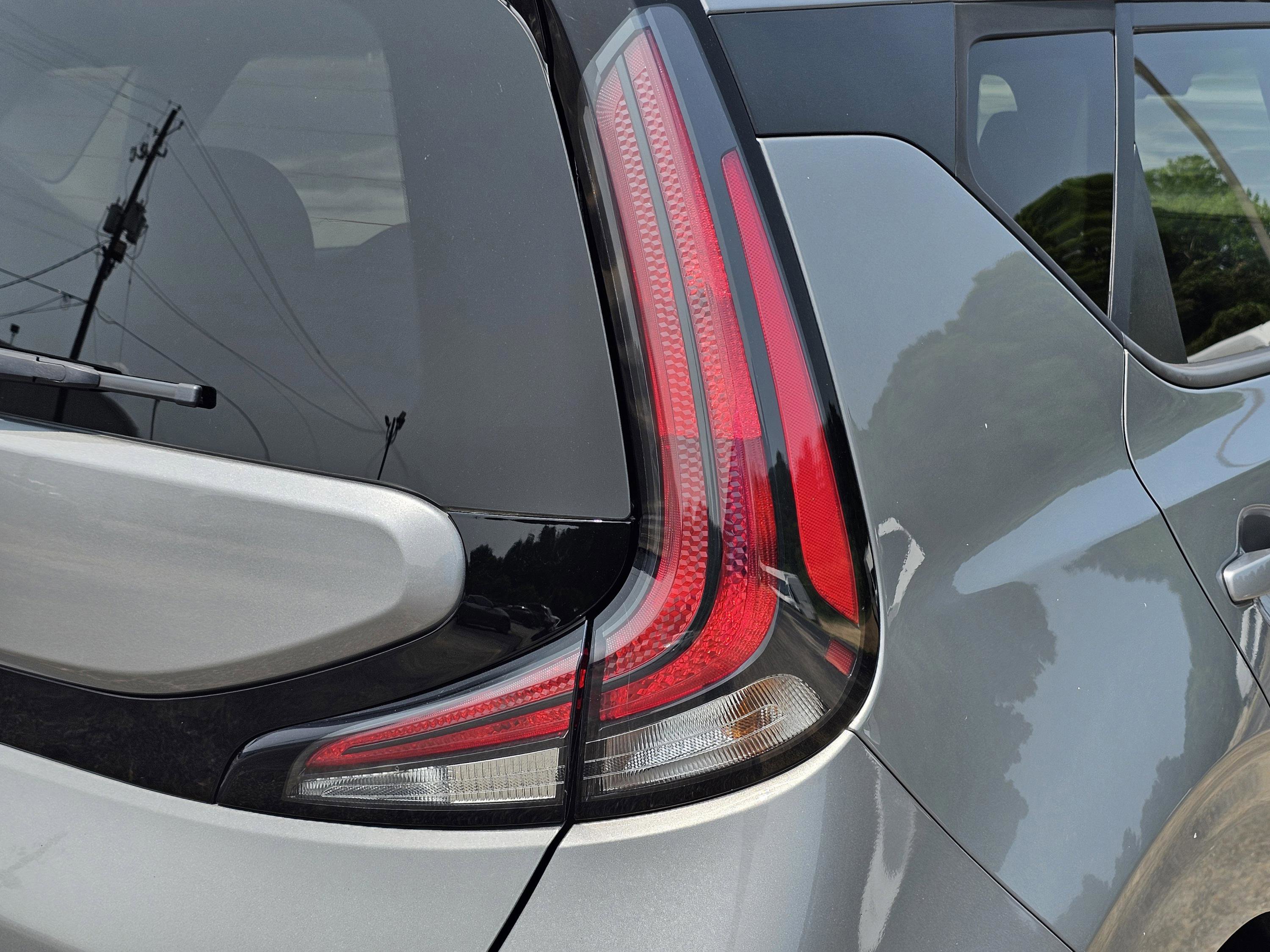 2023 Kia Soul LX photo 9