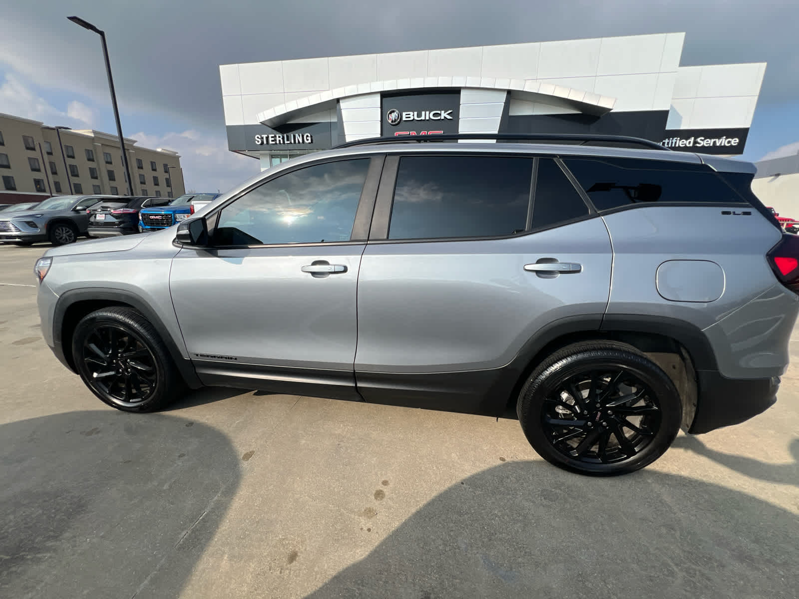 2023 GMC Terrain SLE