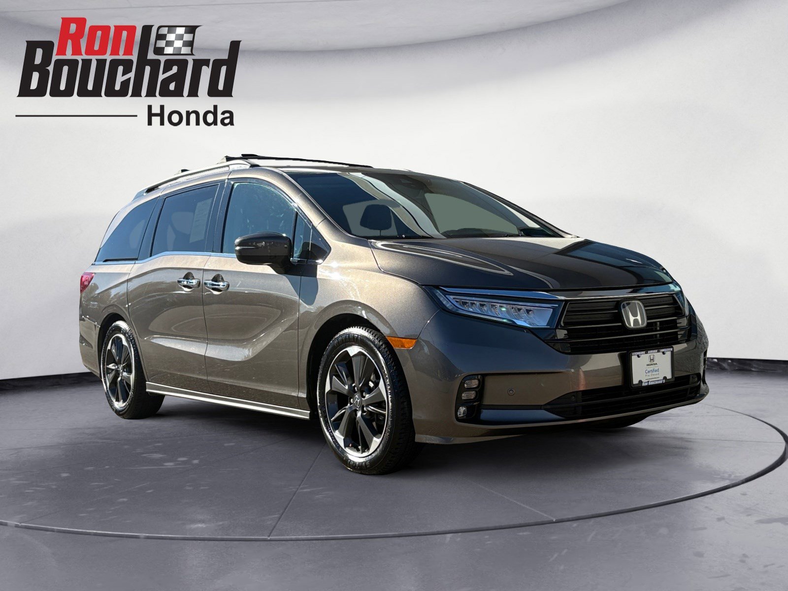 2022 Honda Odyssey Elite's photo