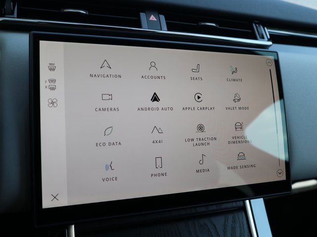 2025 Land Rover Range Rover Velar SE photo 11