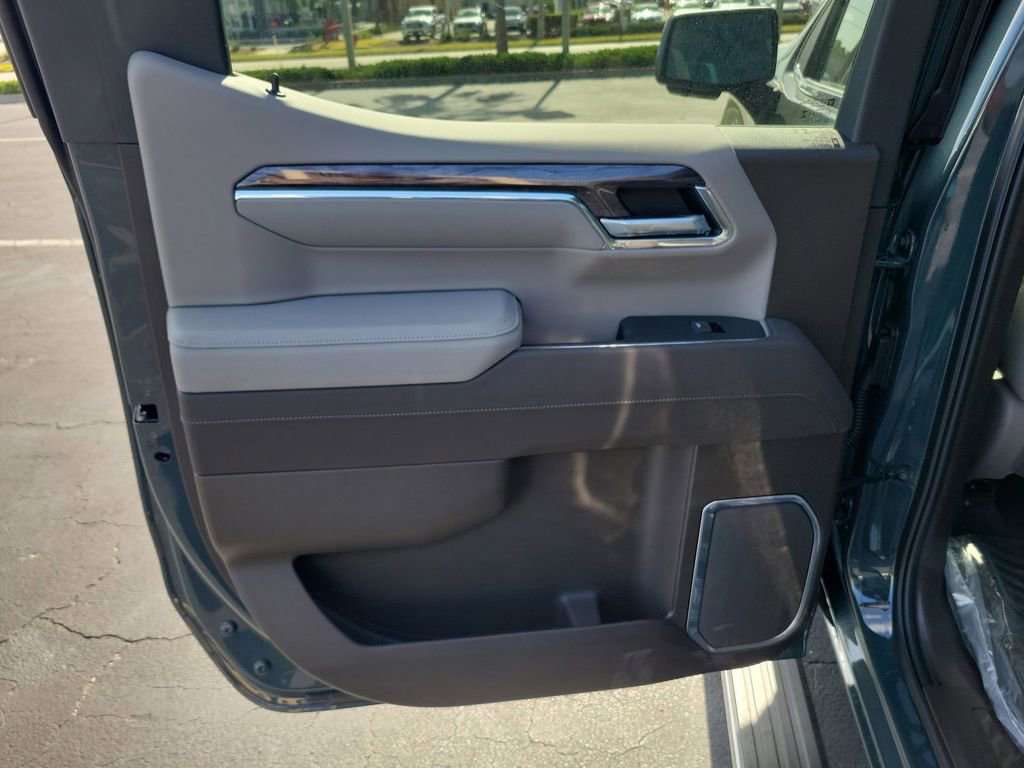 2025 Chevrolet Silverado LTZ photo 41